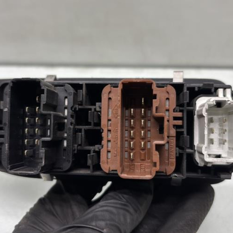 Interrupteur de leve vitre avant gauche RENAULT LAGUNA 2 Photo n°3