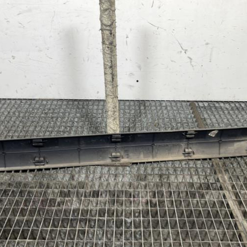 Baguette de porte avant droite DACIA LOGAN MCV 1 Photo n°4