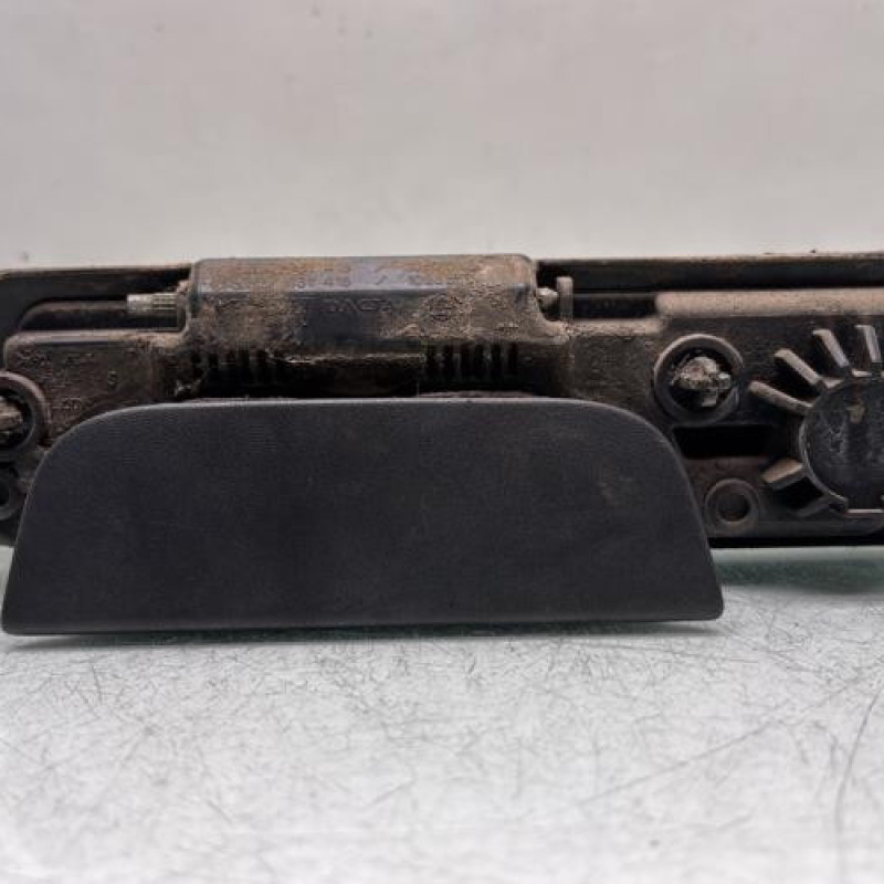 Poignee porte coffre gauche DACIA LOGAN MCV 1 Photo n°1