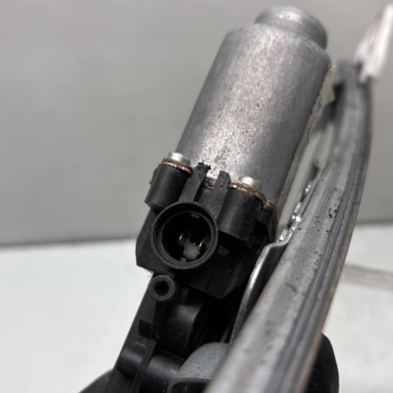 Leve vitre electrique avant droit DACIA LOGAN MCV 1 Photo n°4