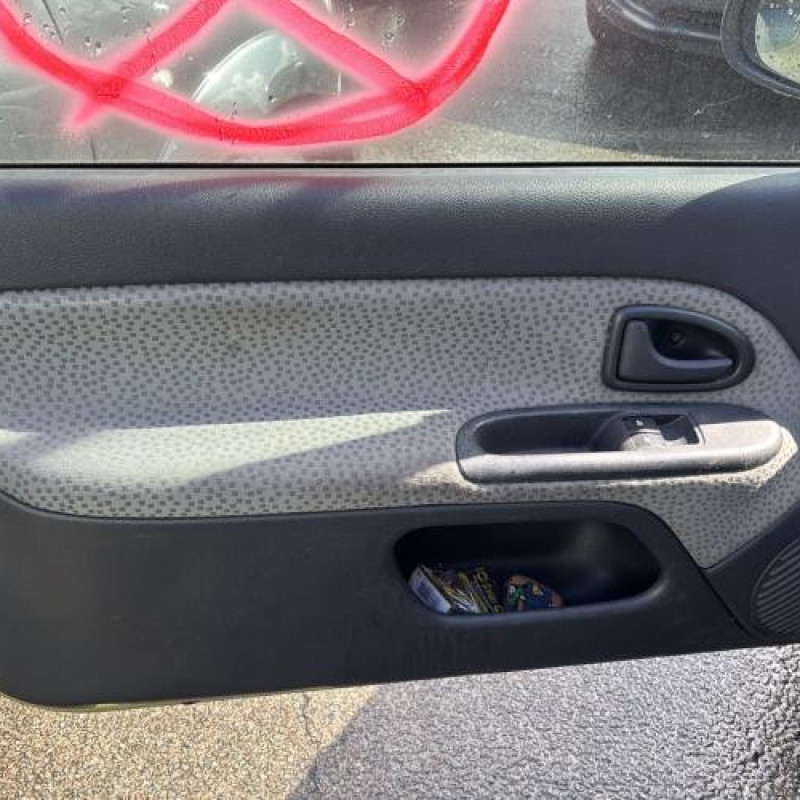 Boitier air bag RENAULT CLIO 2 CAMPUS Photo n°12