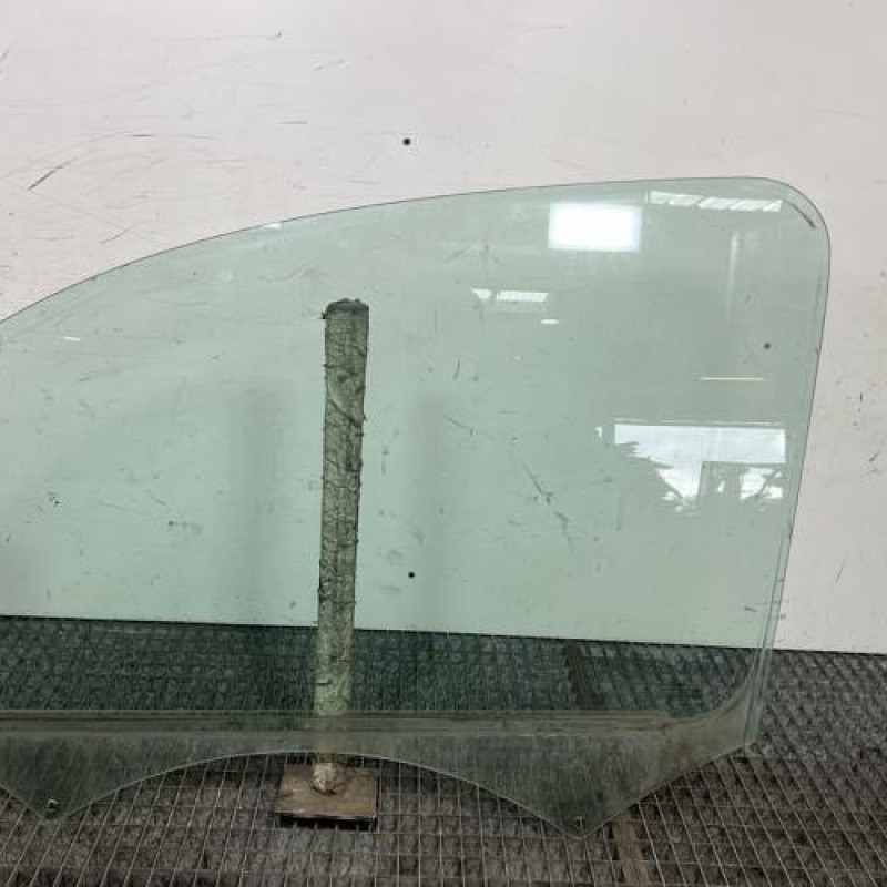 Vitre avant gauche RENAULT KANGOO 2 Photo n°1