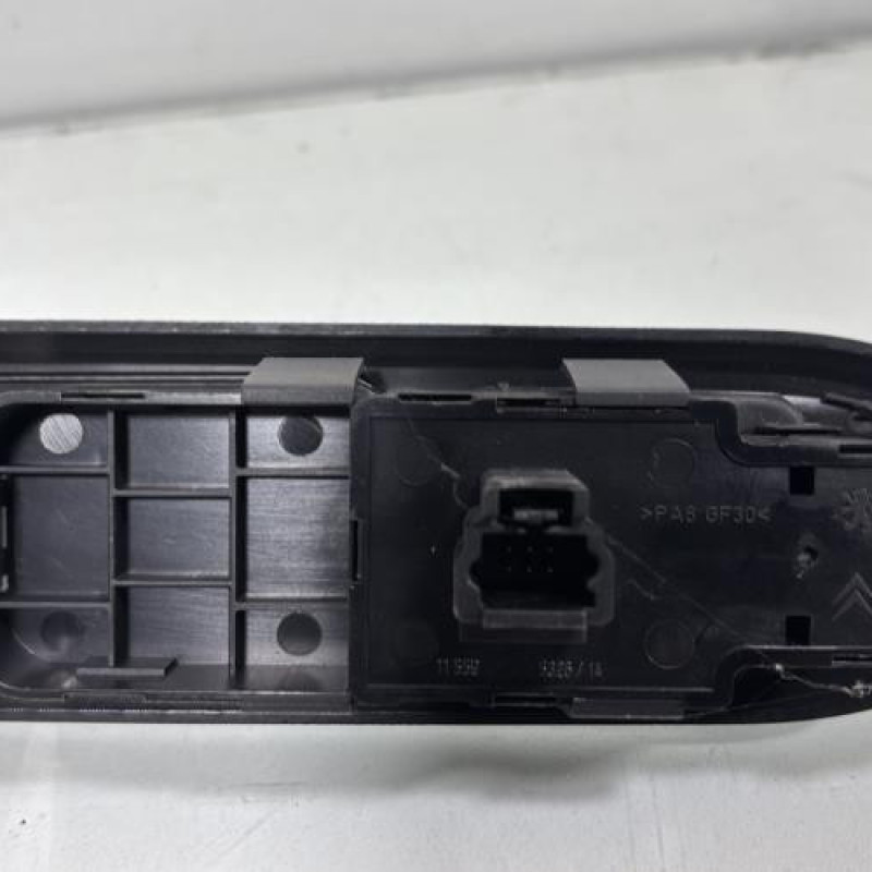 Interrupteur de leve vitre avant gauche PEUGEOT 407 Photo n°4