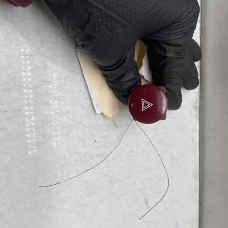 Bouton de warning CITROEN XSARA Photo n°1