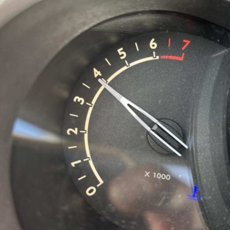 Bouton de warning CITROEN C3 2 Photo n°16