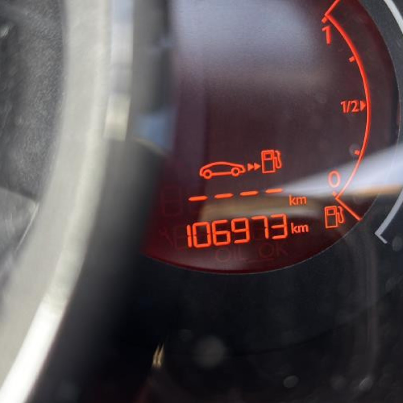 Bouton de warning CITROEN C3 2 Photo n°17