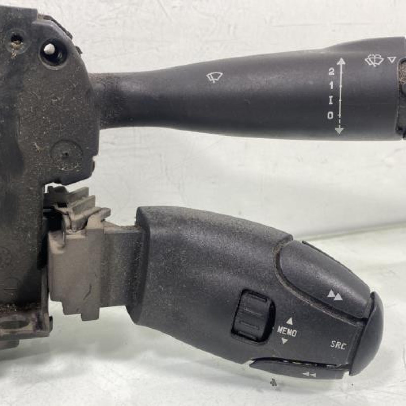 Com (Bloc Contacteur Tournant+Commodo Essuie Glace+Commodo Phare) PEUGEOT PARTNER 2 Photo n°3