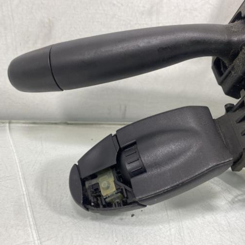 Com (Bloc Contacteur Tournant+Commodo Essuie Glace+Commodo Phare) PEUGEOT PARTNER 2 Photo n°8