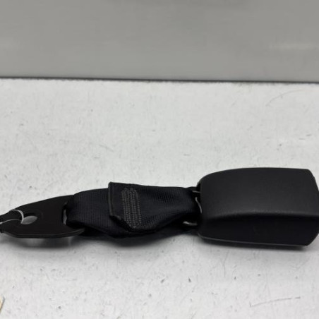 Attache ceinture arriere gauche TOYOTA YARIS 2 Photo n°1