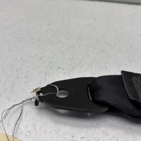Attache ceinture arriere gauche TOYOTA YARIS 2