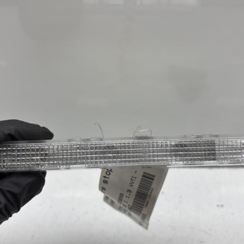 Feu arriere stop central TOYOTA YARIS 2 Photo n°1