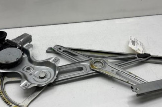 Leve vitre electrique avant droit TOYOTA YARIS 2 Photo n°1