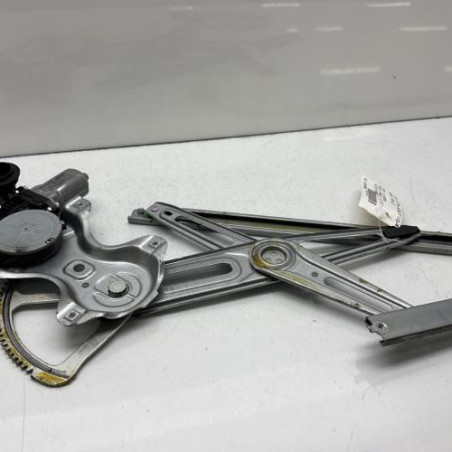 Leve vitre electrique avant droit TOYOTA YARIS 2 Photo n°1