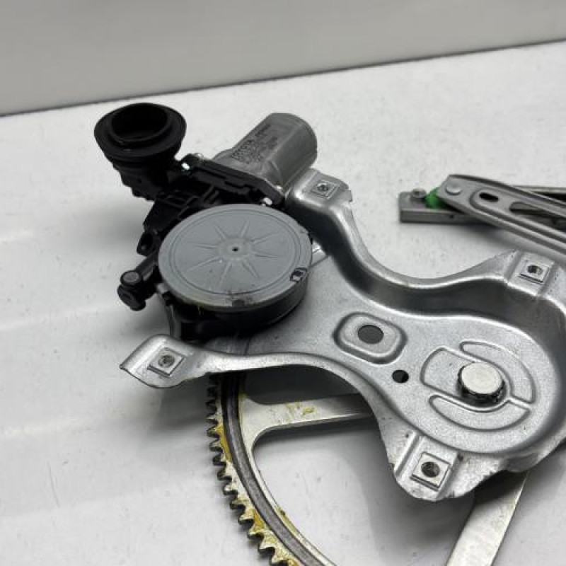 Leve vitre electrique avant droit TOYOTA YARIS 2 Photo n°2