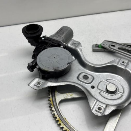 Leve vitre electrique avant droit TOYOTA YARIS 2