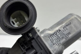 Leve vitre electrique avant droit TOYOTA YARIS 2