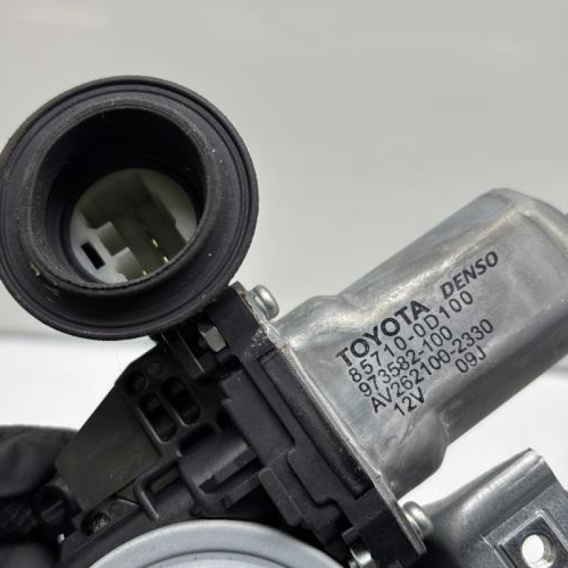 Leve vitre electrique avant droit TOYOTA YARIS 2 Photo n°6