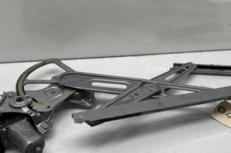 Leve vitre electrique avant droit TOYOTA YARIS 2