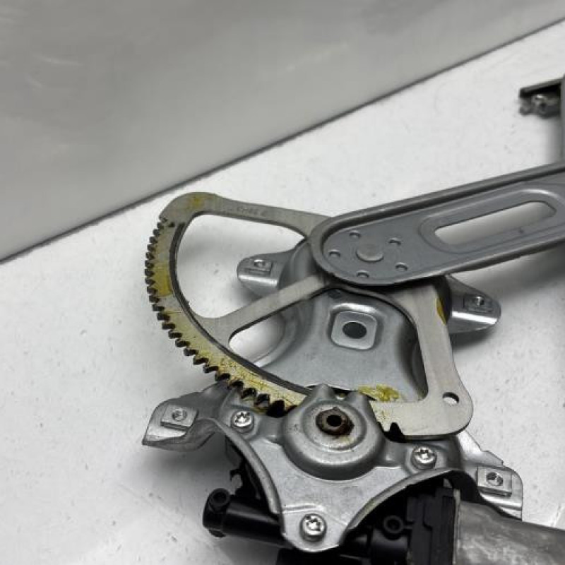 Leve vitre electrique avant droit TOYOTA YARIS 2 Photo n°8
