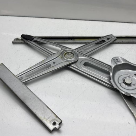 Leve vitre electrique avant gauche TOYOTA YARIS 2