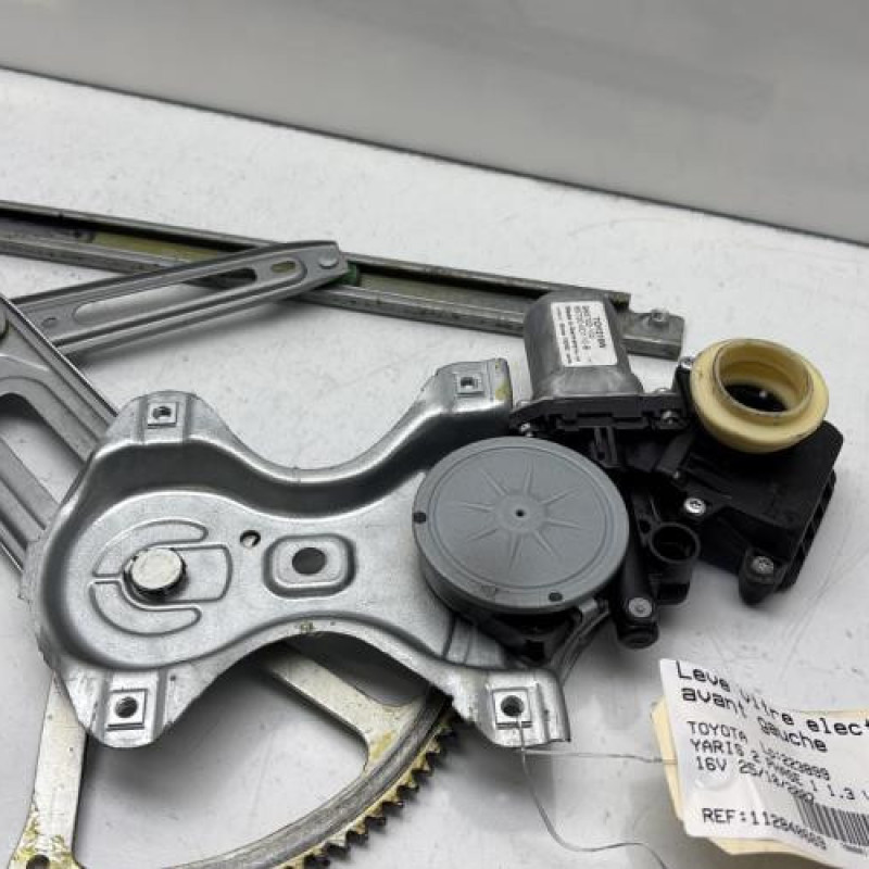 Leve vitre electrique avant gauche TOYOTA YARIS 2 Photo n°3