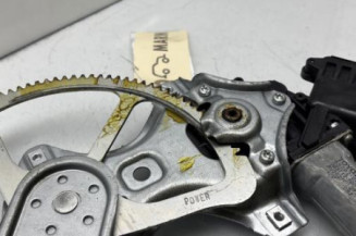 Leve vitre electrique avant gauche TOYOTA YARIS 2