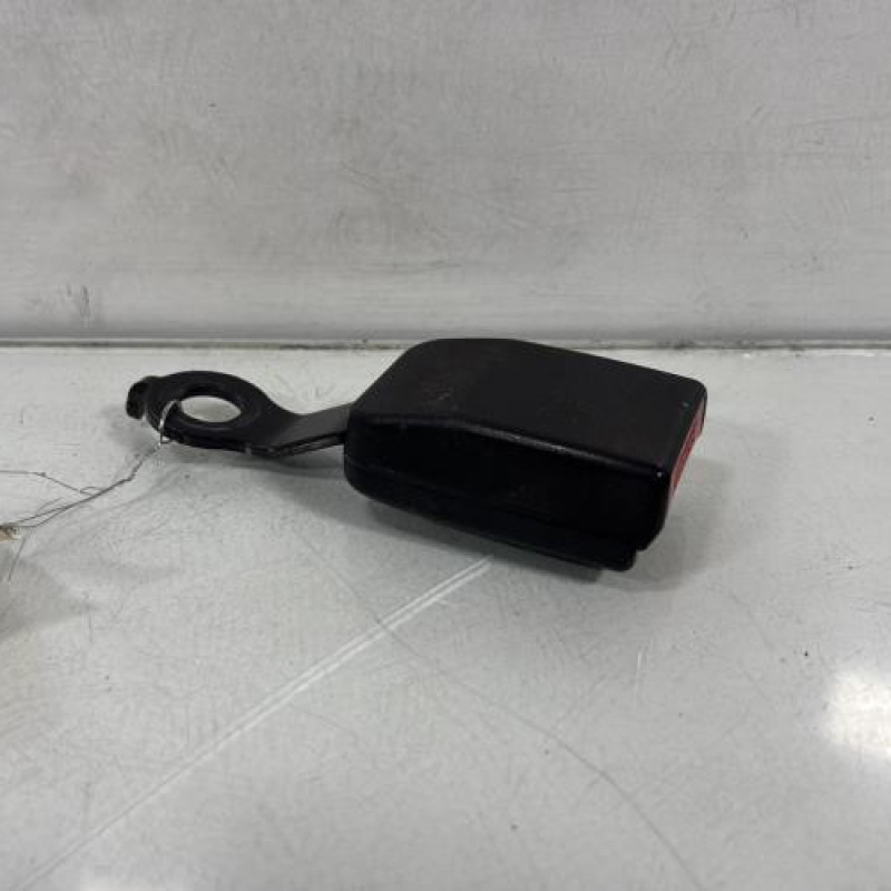 Attache ceinture avant gauche DACIA SANDERO 1 Photo n°1