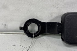 Attache ceinture avant gauche DACIA SANDERO 1