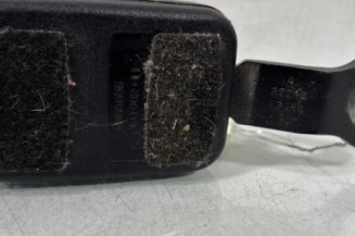 Attache ceinture avant gauche DACIA SANDERO 1