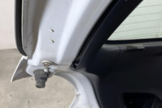 Malle/Hayon arriere PEUGEOT 208 1