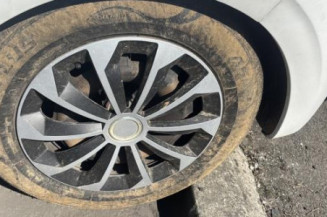 Charniere de capot PEUGEOT 208 1