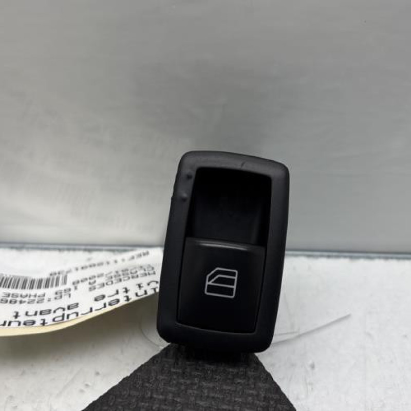 Interrupteur de leve vitre avant droit MERCEDES CLASSE A 169 Photo n°1