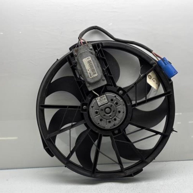Moto ventilateur radiateur MERCEDES CLASSE A 169 Photo n°4