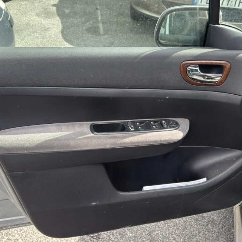 Poignee porte arriere droit PEUGEOT 307 Photo n°14