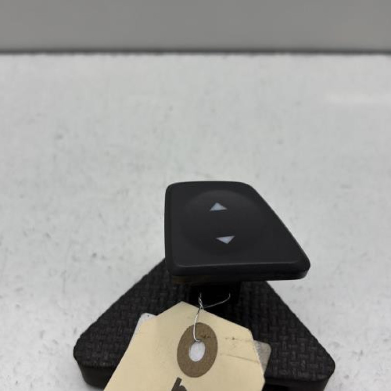 Interrupteur de leve vitre avant gauche FIAT 500 2 Photo n°1