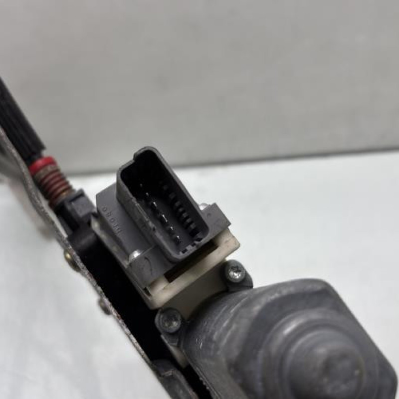 Leve vitre electrique avant gauche CITROEN XSARA PICASSO Photo n°7