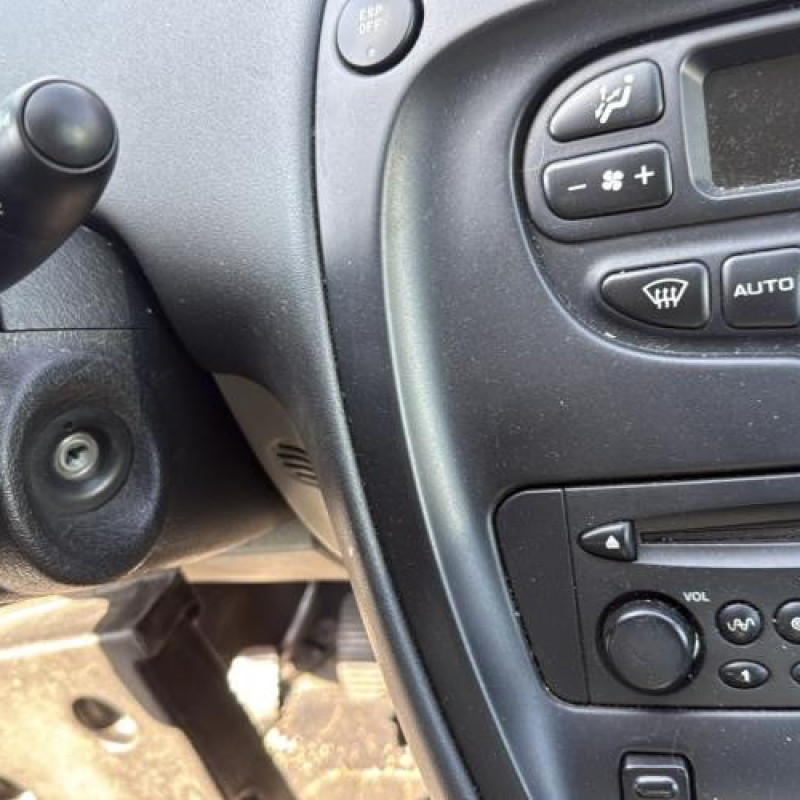 Leve vitre electrique avant gauche CITROEN XSARA PICASSO Photo n°16