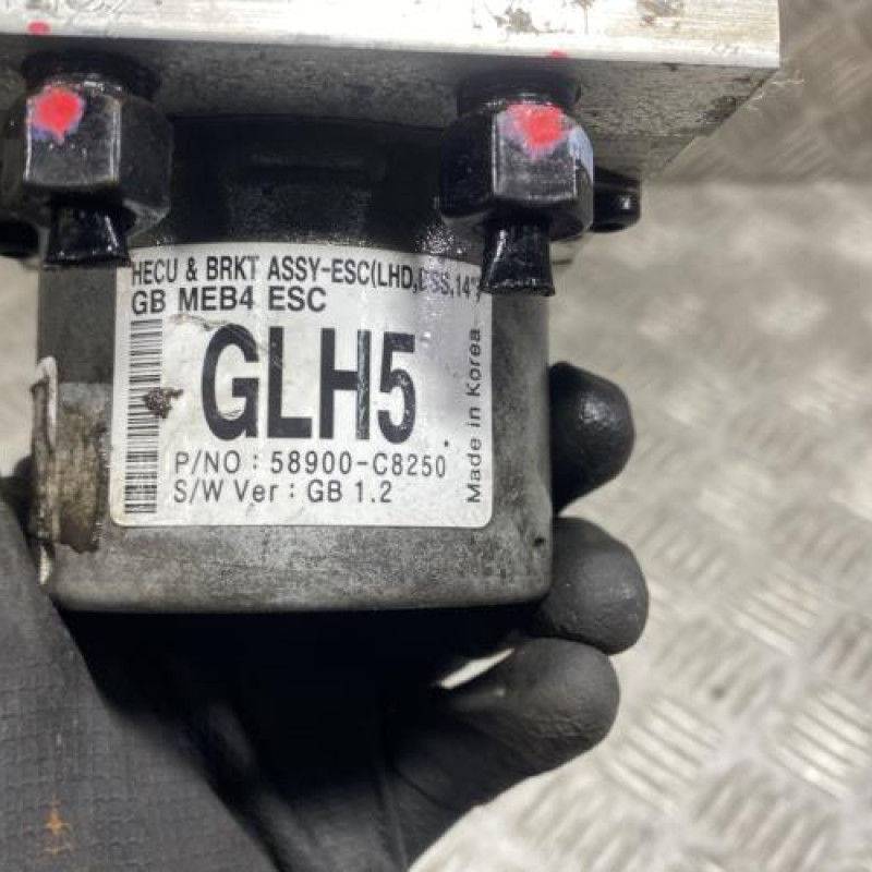 Bloc ABS (freins anti-blocage) HYUNDAI I 20 2 Photo n°5