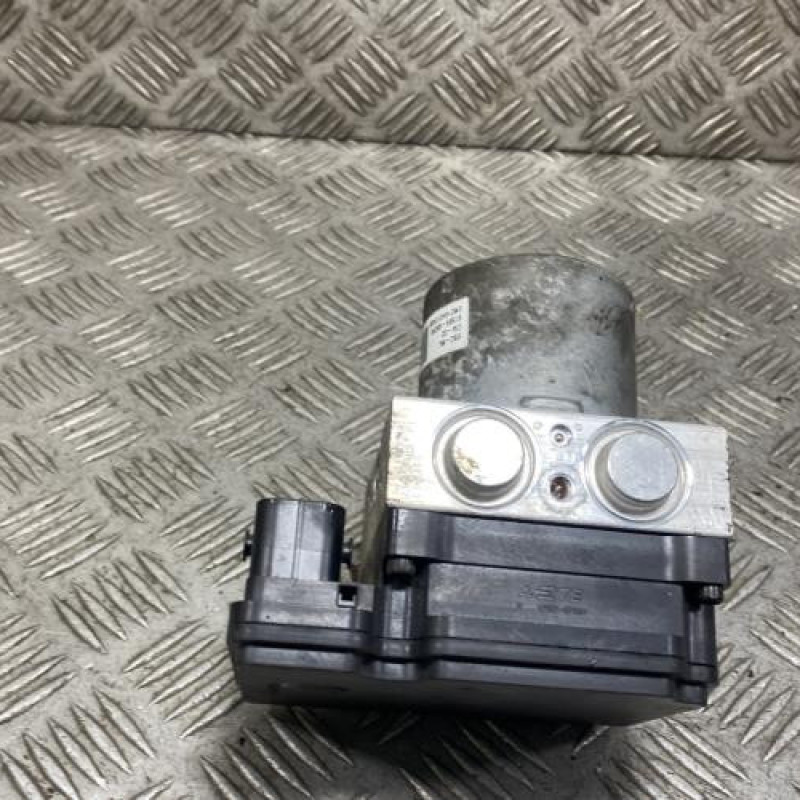 Bloc ABS (freins anti-blocage) HYUNDAI I 20 2 Photo n°7
