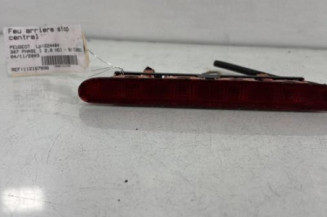 Feu arriere stop central PEUGEOT 307 Photo n°1