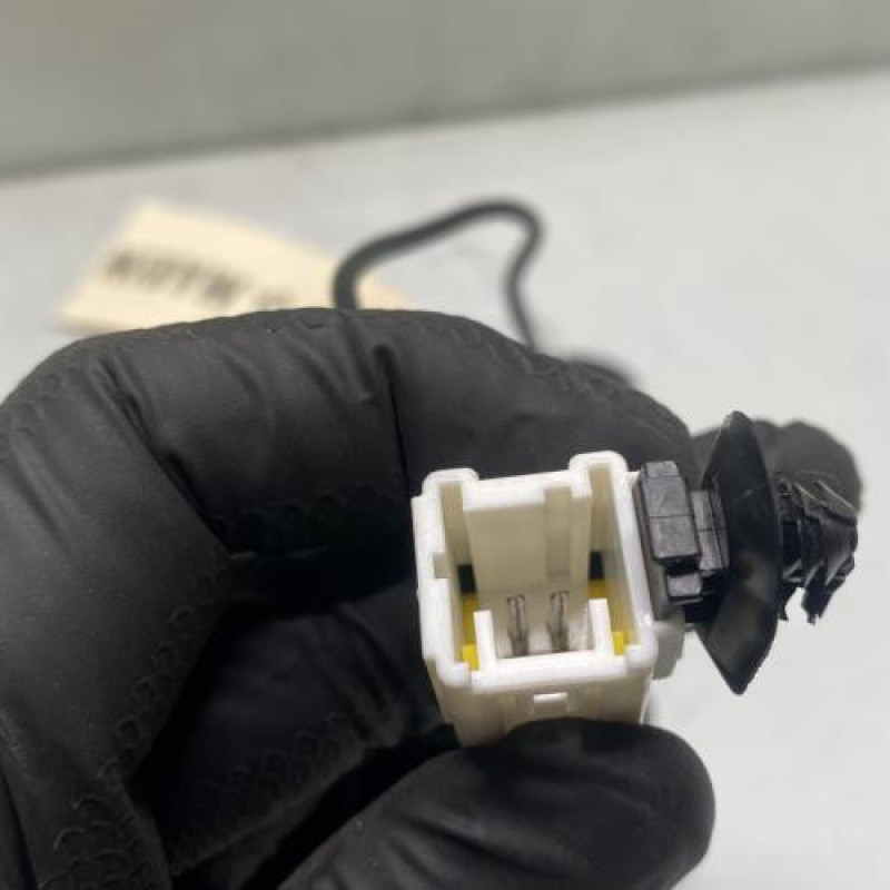 Attache ceinture avant gauche PEUGEOT 207 Photo n°3