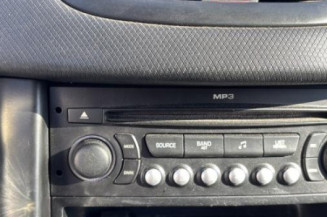 Attache ceinture avant gauche PEUGEOT 207