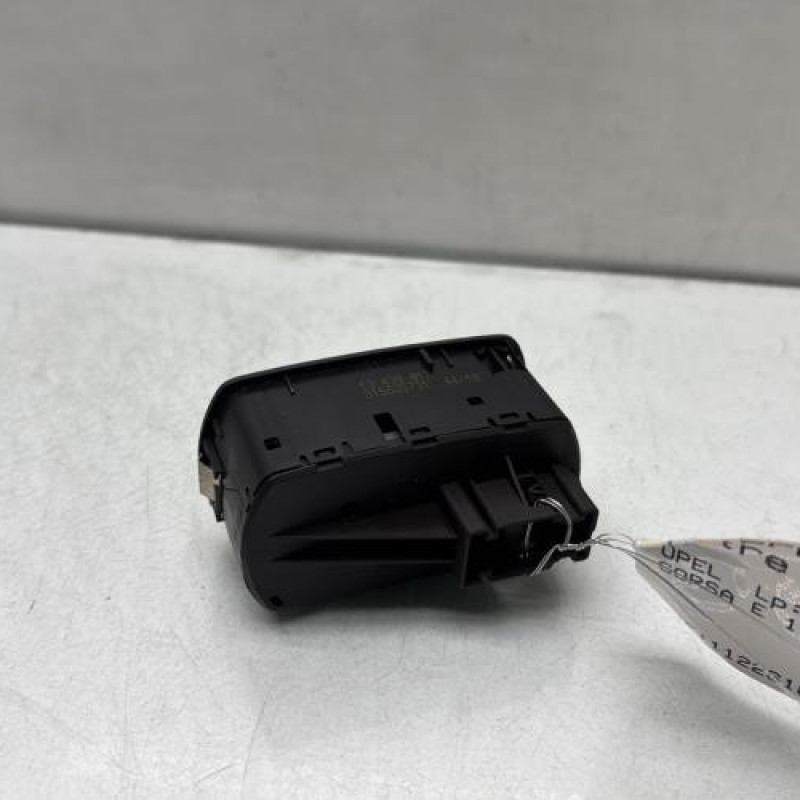 Interrupteur de leve vitre avant gauche OPEL CORSA E Photo n°2