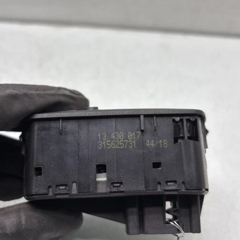 Interrupteur de leve vitre avant gauche OPEL CORSA E Photo n°3