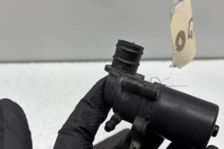 Pompe lave glace avant PEUGEOT 205