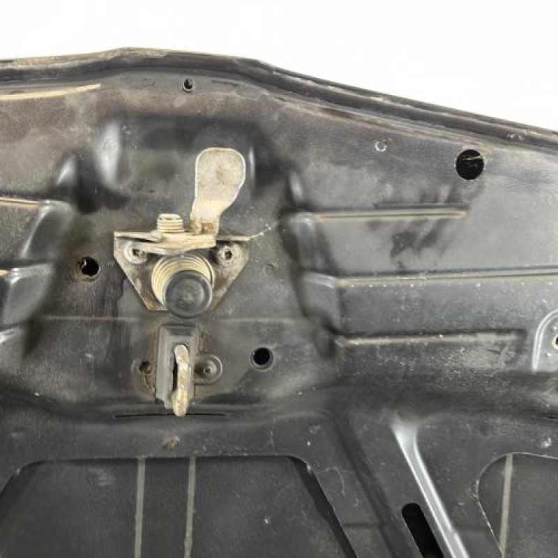 Capot BMW SERIE 1 E87 Photo n°6