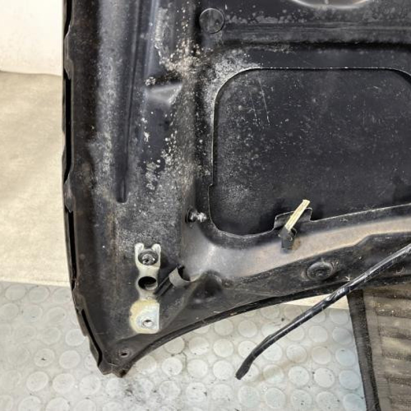 Capot BMW SERIE 1 E87 Photo n°7