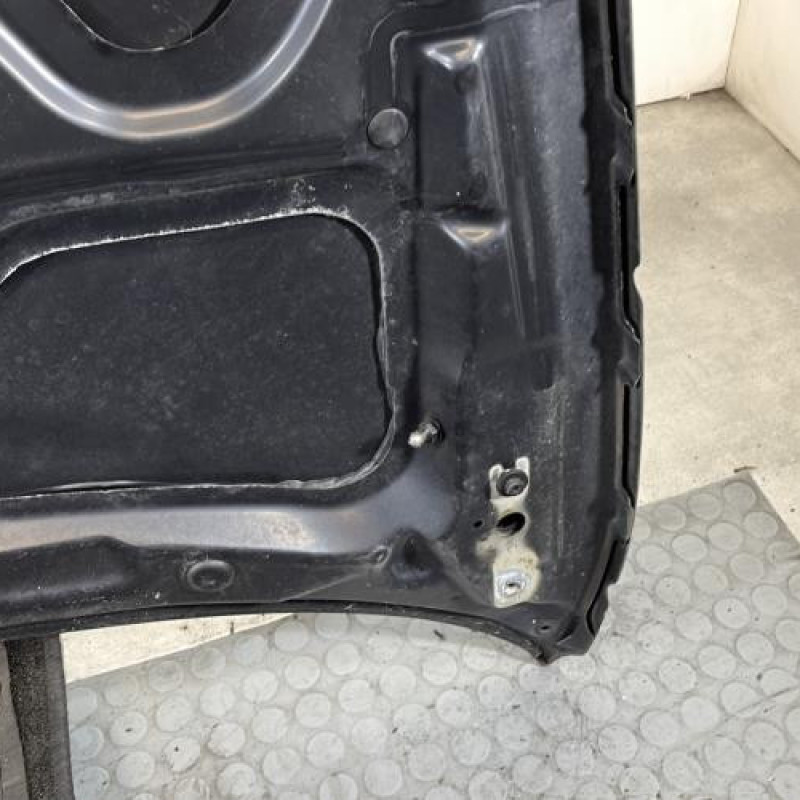 Capot BMW SERIE 1 E87 Photo n°8