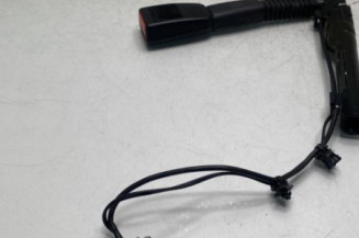 Attache ceinture avant droit BMW SERIE 1 E87 Photo n°1