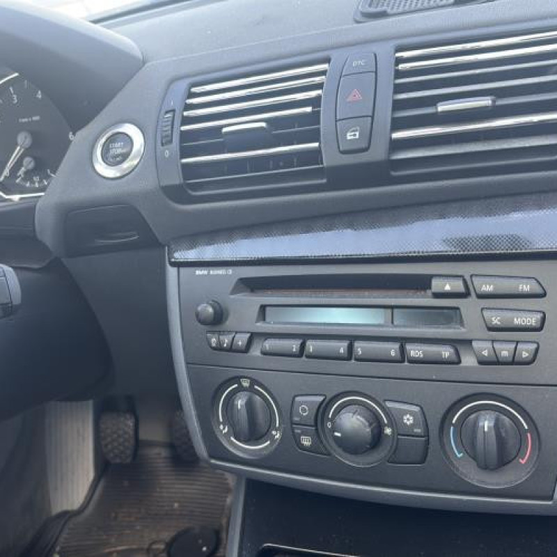 Attache ceinture avant droit BMW SERIE 1 E87 Photo n°14